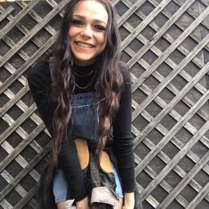 Meet your Posher, Olivia